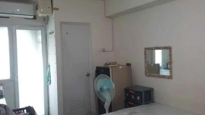 Apartment Green Pramuka Tower Chrysant Jakarta Exterior foto
